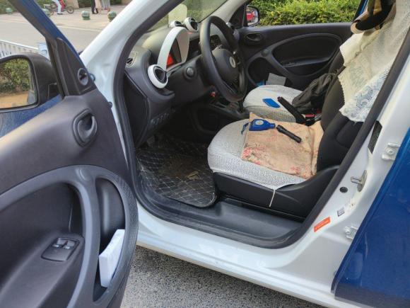 [武汉·鄂A] 二手smartsmart forfour2016款 1.0L 52千瓦灵动版