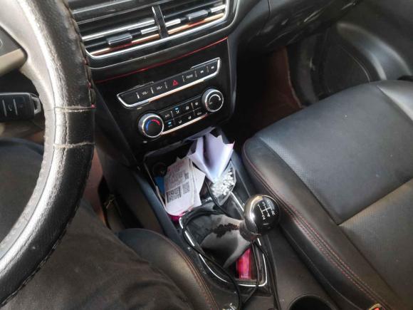 [上海·渝F] 二手长安凯程长安欧尚A6002016款 1.5L 手动豪华型7座