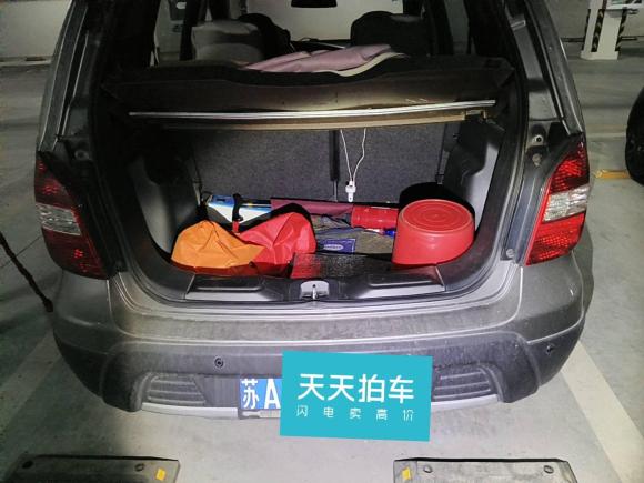 [南京·苏A] 二手日产骊威2010款 劲锐版 1.6L 手动标准型