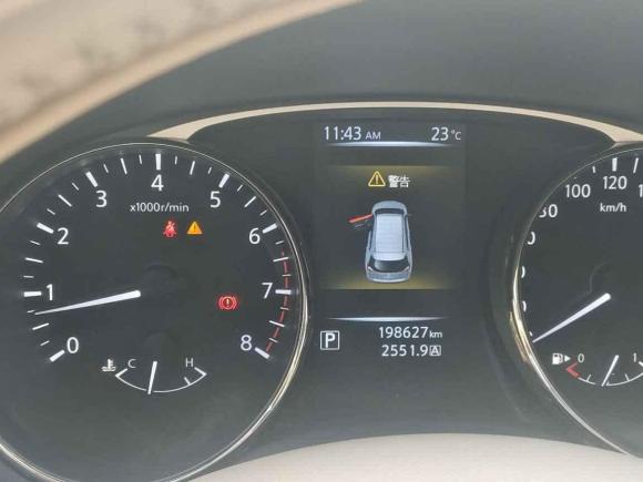 [济南·鲁A] 二手日产奇骏2014款 2.0L CVT舒适版 2WD