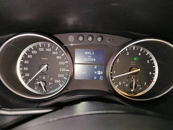 [广州·粤A] 二手奔驰奔驰R级2017款 R 400 4MATIC 臻藏版