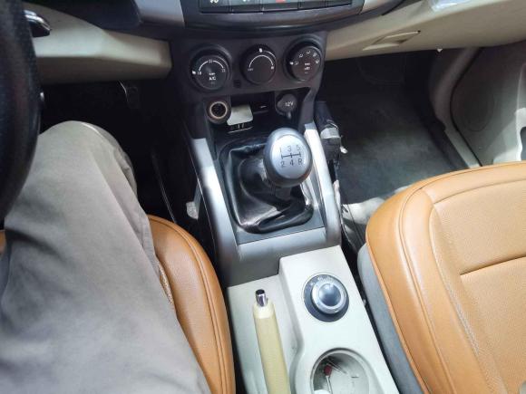 [杭州·浙A] 二手陆风陆风X82009款 2.5T 柴油4X4超豪华型