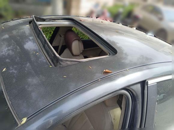 [无锡·苏B] 二手别克君威2012款 2.0L 豪华版