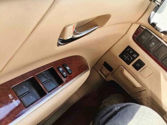 [上海·沪F] 二手丰田普瑞维亚2012款 3.5L 7人座豪华型