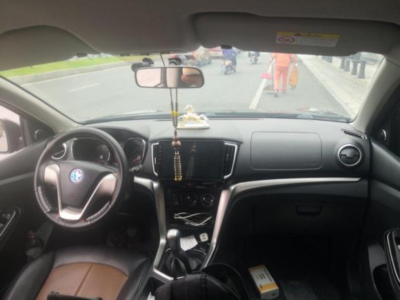 [南京·苏E] 二手启辰启辰T702016款 1.6L 手动睿行版