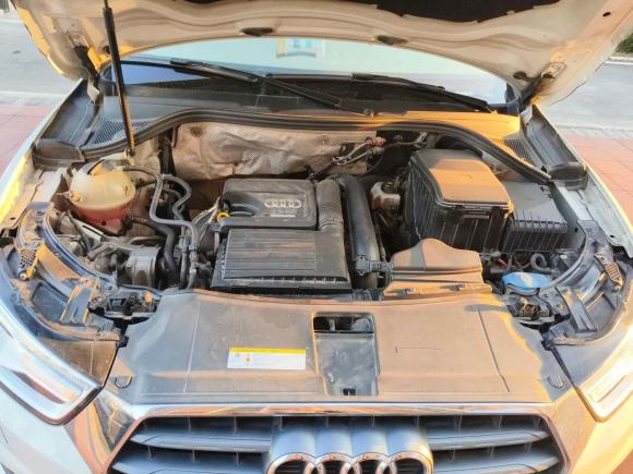 [武汉·鄂A] 二手奥迪奥迪Q32016款 30 TFSI 标准型