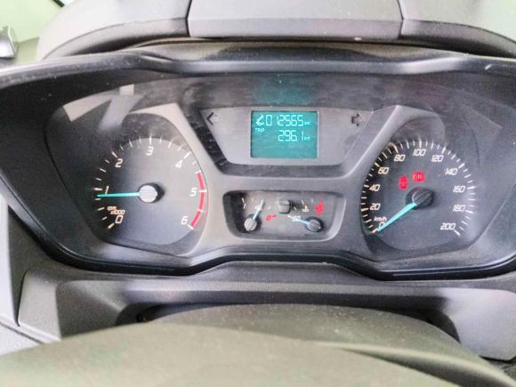 [青岛·鲁B] 二手福特全顺2017款 2.0T柴油厢式运输车短轴低顶国V