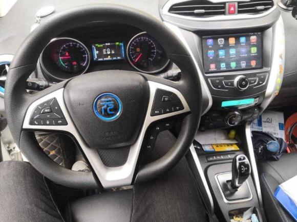 [无锡·苏B] 二手比亚迪元新能源2018款 EV360 智联炫酷型