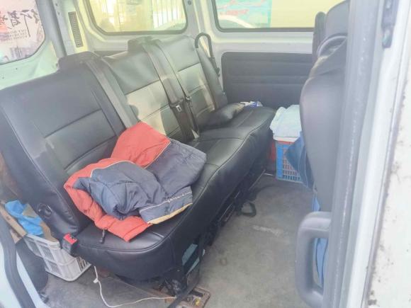 [青岛·鲁B] 二手福特全顺2017款 2.0T柴油多功能商用车短轴低顶国V