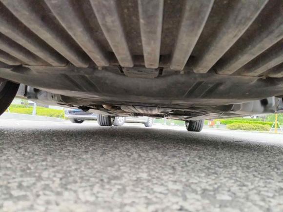 [芜湖·皖B] 二手奔驰奔驰E级2017款 E 300 L 运动时尚型