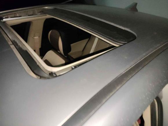 [武汉·鄂A] 二手长安逸动2015款 1.6L 手动豪华型 国IV