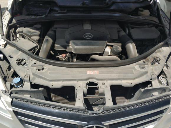 [济南·鲁B] 二手奔驰奔驰R级2006款 R 500 4MATIC
