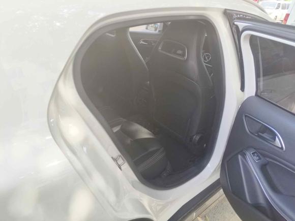 [宁波·浙B] 二手奔驰奔驰GLA2018款 GLA 200 时尚型