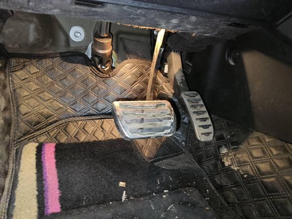 [西安·陕U] 二手路虎揽胜极光2013款 2.0T 5门耀动版