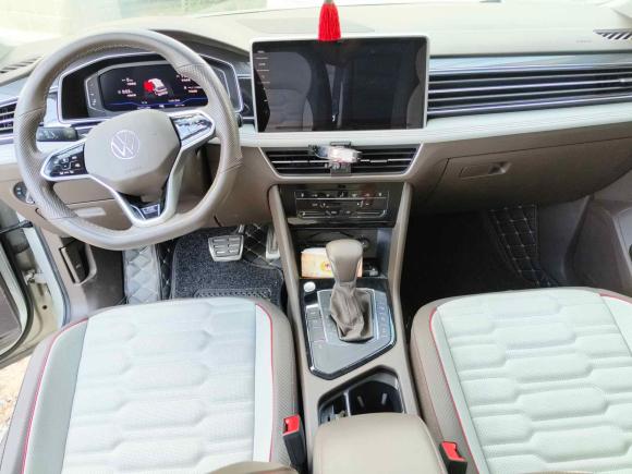 [上海·沪F] 二手大众途观L2023款 330TSI 自动两驱R-Line旗舰版