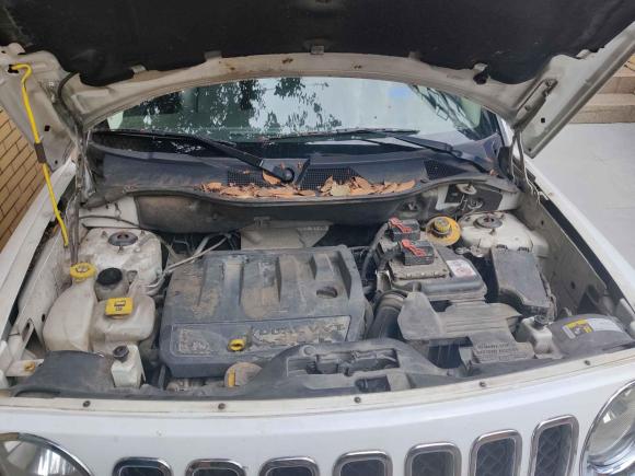 [成都·川A] 二手Jeep自由客2014款 2.4L 运动版