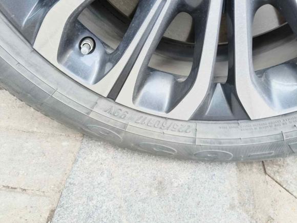 [武汉·鄂A] 二手别克别克GL82022款 陆上公务舱 652T 豪华型