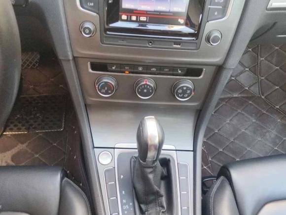 [上海·苏J] 二手大众高尔夫2016款 230TSI 自动豪华型