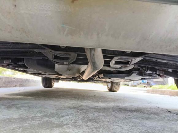 [上海·苏F] 二手Jeep自由侠2017款 180T 自动高能版