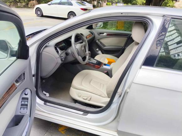 [上海·沪D] 二手奥迪奥迪A4L2011款 2.0 TFSI 舒适型