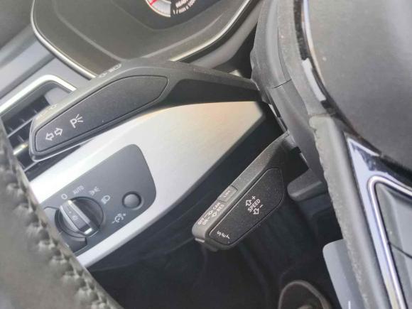 [武汉·鄂A] 二手奥迪奥迪A4L2020款 40 TFSI 豪华动感型