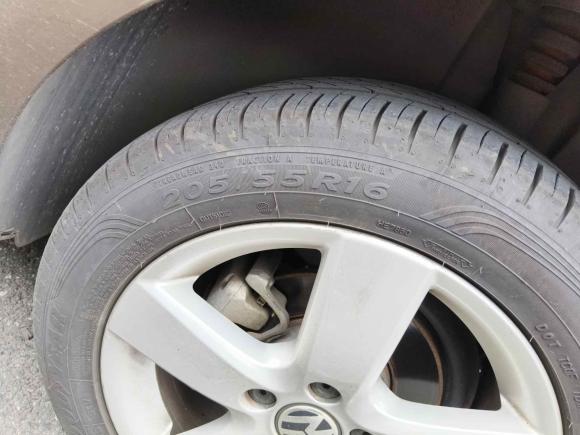 [无锡·苏E] 二手大众途安2013款 1.4T DSG舒适版5座