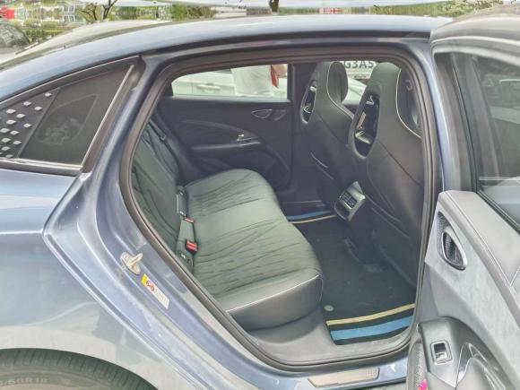 [义乌·浙A] 二手比亚迪海豹2022款 550km 标准续航后驱版精英型