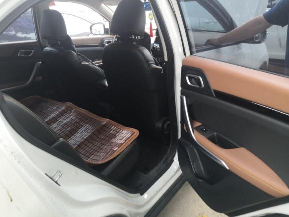 [广州·鄂N] 二手东风风神东风风神AX42018款 1.6L DCT潮尚型天窗版