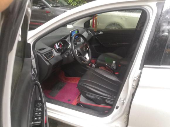 [成都·川A] 二手宝骏宝骏310W2018款 1.5L 自动豪华型 国V