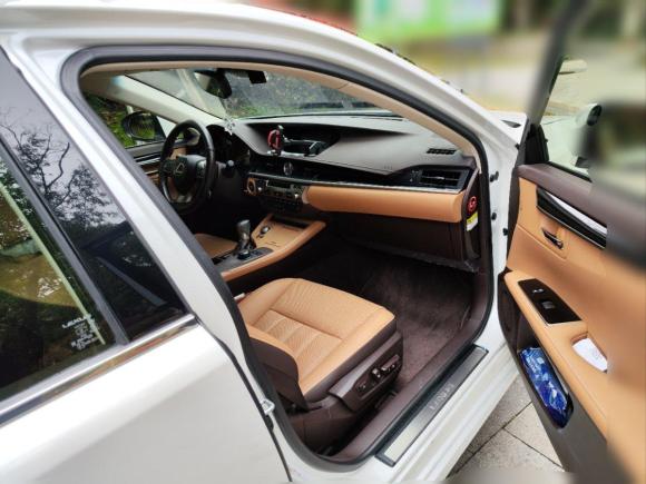 [上海·沪B] 二手雷克萨斯雷克萨斯ES2015款 200 舒适版