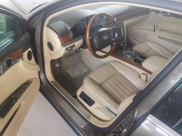 [武汉·鄂A] 二手大众辉腾2011款 3.6L V6 5座加长商务版