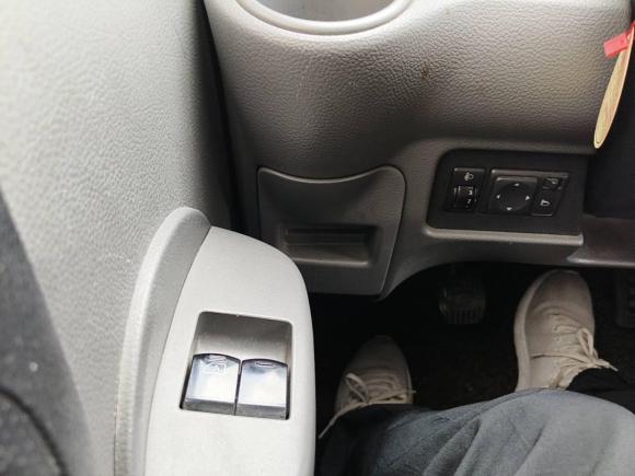 [广州·粤Y] 二手日产日产NV2002012款 1.6L 232座 尊雅型