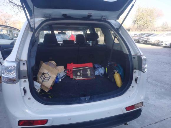 [北京·京H] 二手三菱欧蓝德2014款 2.4L 四驱豪华超值版 7座