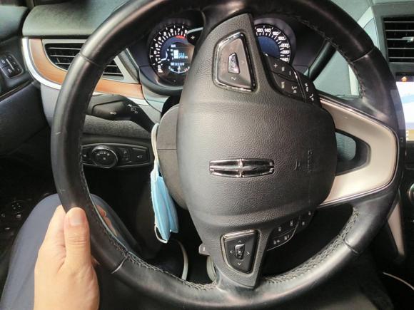 [南通·苏F] 二手林肯林肯MKC2017款 2.0T 两驱尊雅版