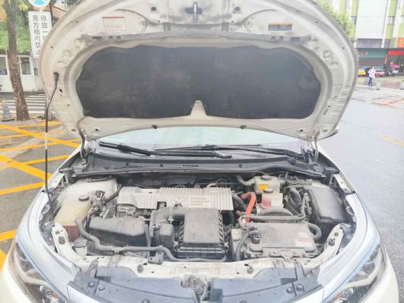 [佛山·粤E] 二手丰田雷凌2017款 改款双擎 1.8H GS E-CVT精英天窗版 国V