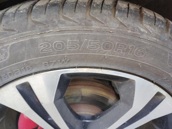 [无锡·苏B] 二手北京汽车绅宝X252015款 1.5L 手动精英型