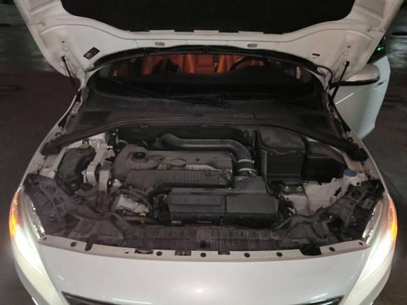 [广州·粤E] 二手沃尔沃沃尔沃S602015款 S60L 2.0T 智远版