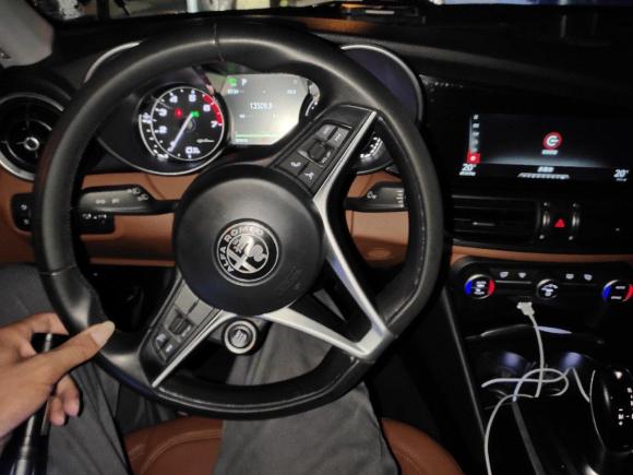 [广州·湘J] 二手阿尔法·罗密欧Giulia2017款 2.0T 200HP 豪华版