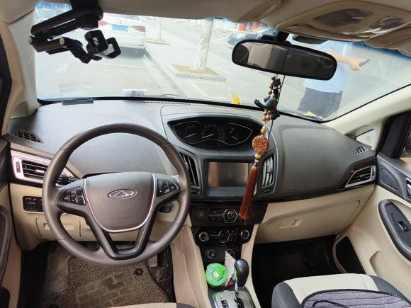 [南京·苏A] 二手奇瑞艾瑞泽M72015款 2.0L CVT宽悦版 232座