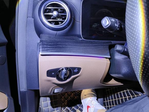 [无锡·苏B] 二手奔驰奔驰E级2021款 改款 E 300 L 运动时尚型