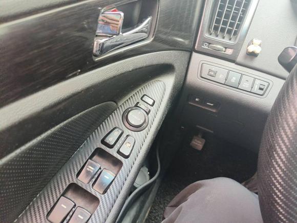 [金华·浙G] 二手现代索纳塔2011款 2.0L 自动至尊版