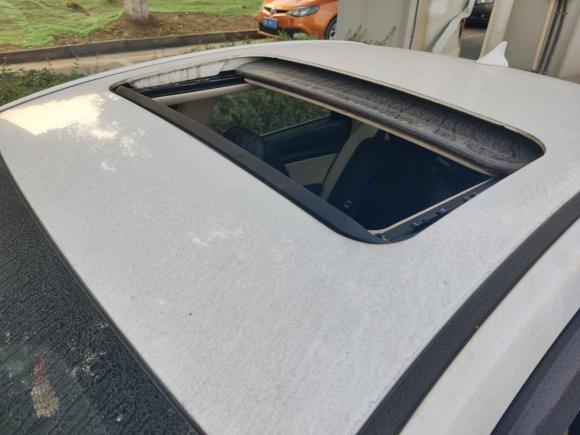 [成都·川L] 二手长安悦翔V72015款 1.6L 手动乐享型 国IV