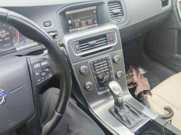 [台州·浙J] 二手沃尔沃沃尔沃V602013款 T5 智尚版