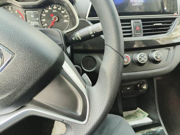 [上海·沪D] 二手宝骏宝骏3102017款 1.5L 自动时尚型