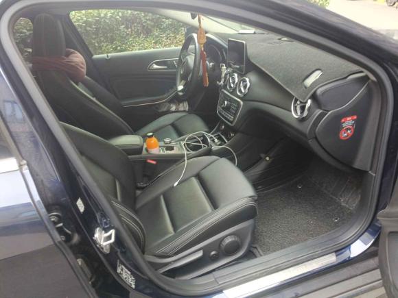 [上海·沪A] 二手奔驰奔驰GLA2017款 GLA 220 4MATIC 时尚型