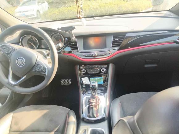 [青岛·鲁B] 二手别克威朗2018款 两厢GS 20T 双离合领先型