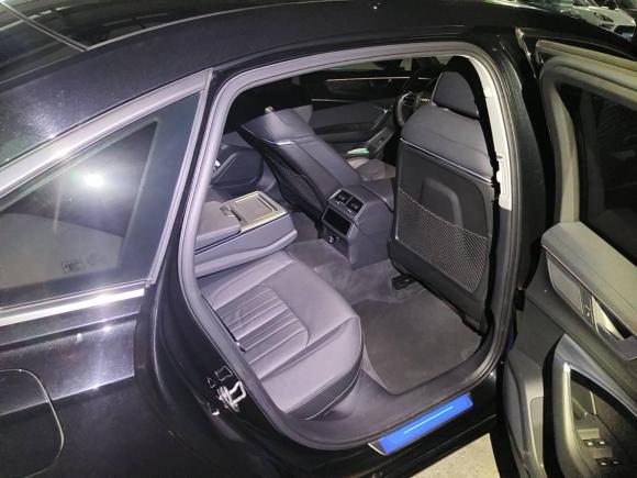 [上海·沪A] 二手奥迪奥迪A6L2021款 45 TFSI 臻选致雅型