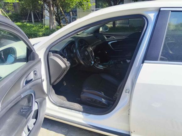 [上海·鲁Y] 二手别克君威2012款 2.4L SIDI旗舰版