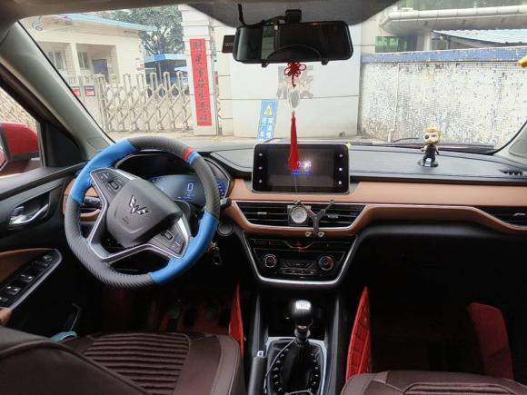 [深圳·贵E] 二手五菱汽车五菱宏光S32019款 1.5L 手动豪华型 国VI