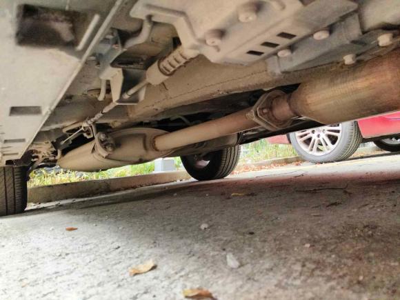 [上海·沪D] 二手比亚迪比亚迪S72015款 2.0T 升级版 自动尊贵型